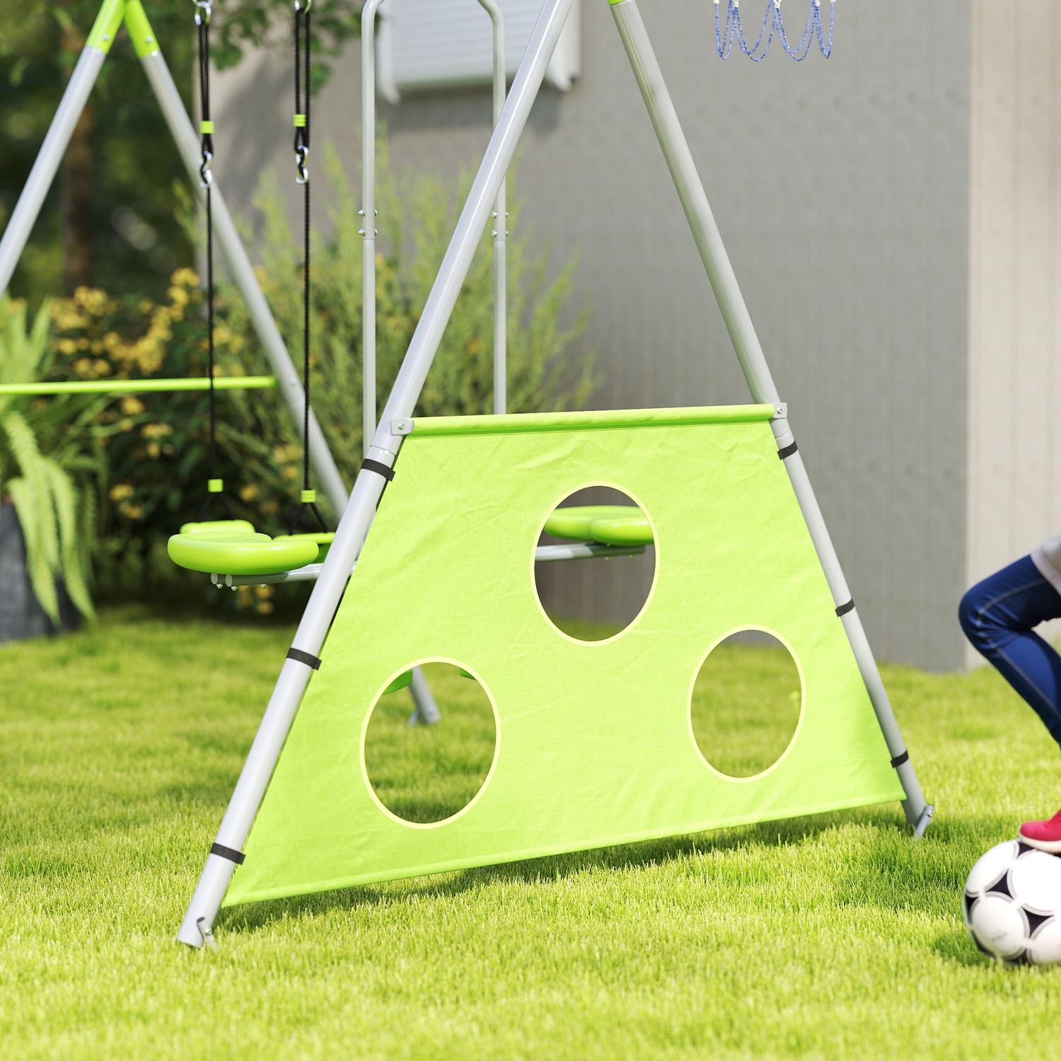 Gioco per bambini 4 in 1 con 2 altalene da giardino, canestro e porta da calcio, 215x180x182 cm, verde e grigio - 