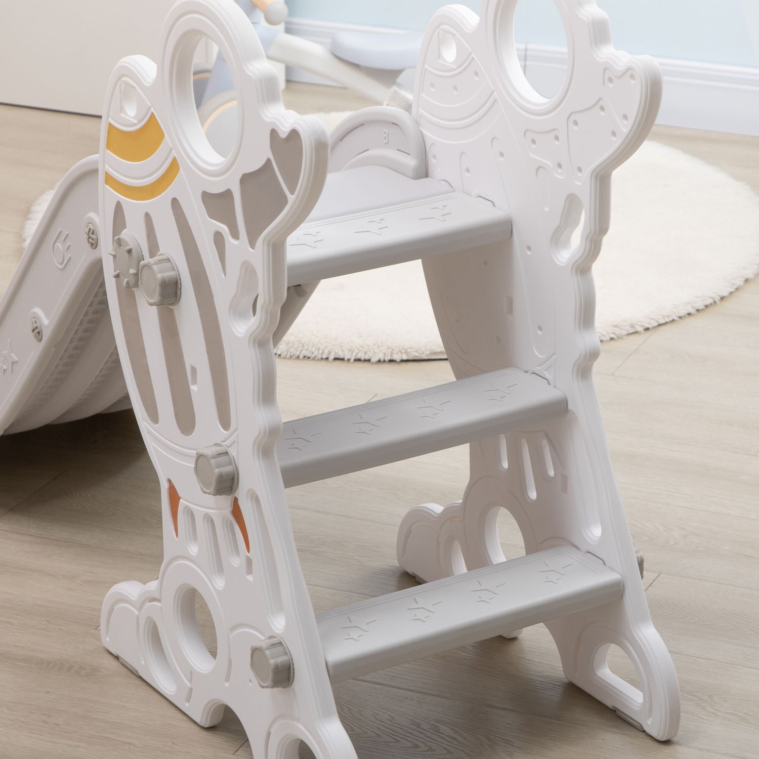 Scivolo per bambini 18-36 mesi in pe e pp a tema spaziale con scale antiscivolo, 157x46.5x80 cm, grigio e bianco - 