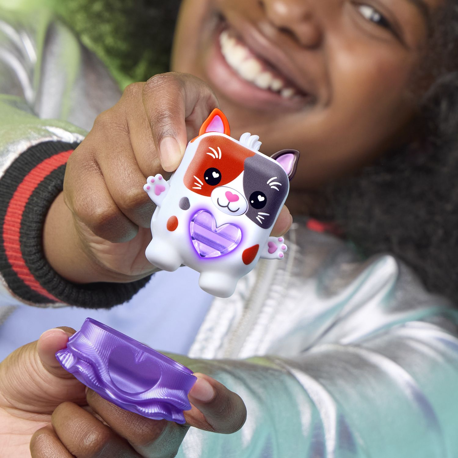 Hasbro nano-mals, purrnelope la gatta tricolore -  portachiavi interattivo - HASBRO GAMING