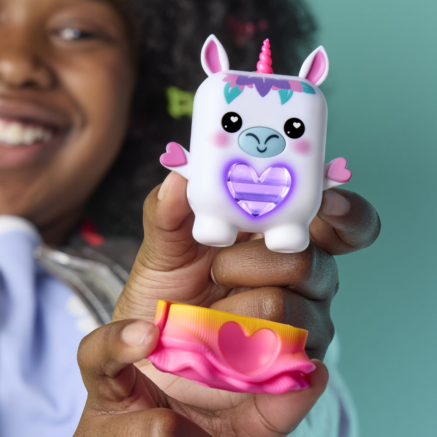 Hasbro nano-mals, meadowmist l'unicorno -  portachiavi interattivo - HASBRO GAMING