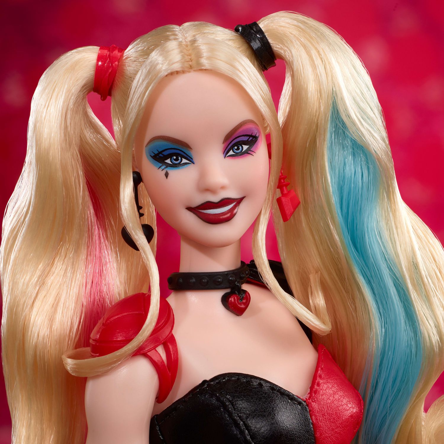 Barbie signature - harley quinn - DC COMICS, Barbie