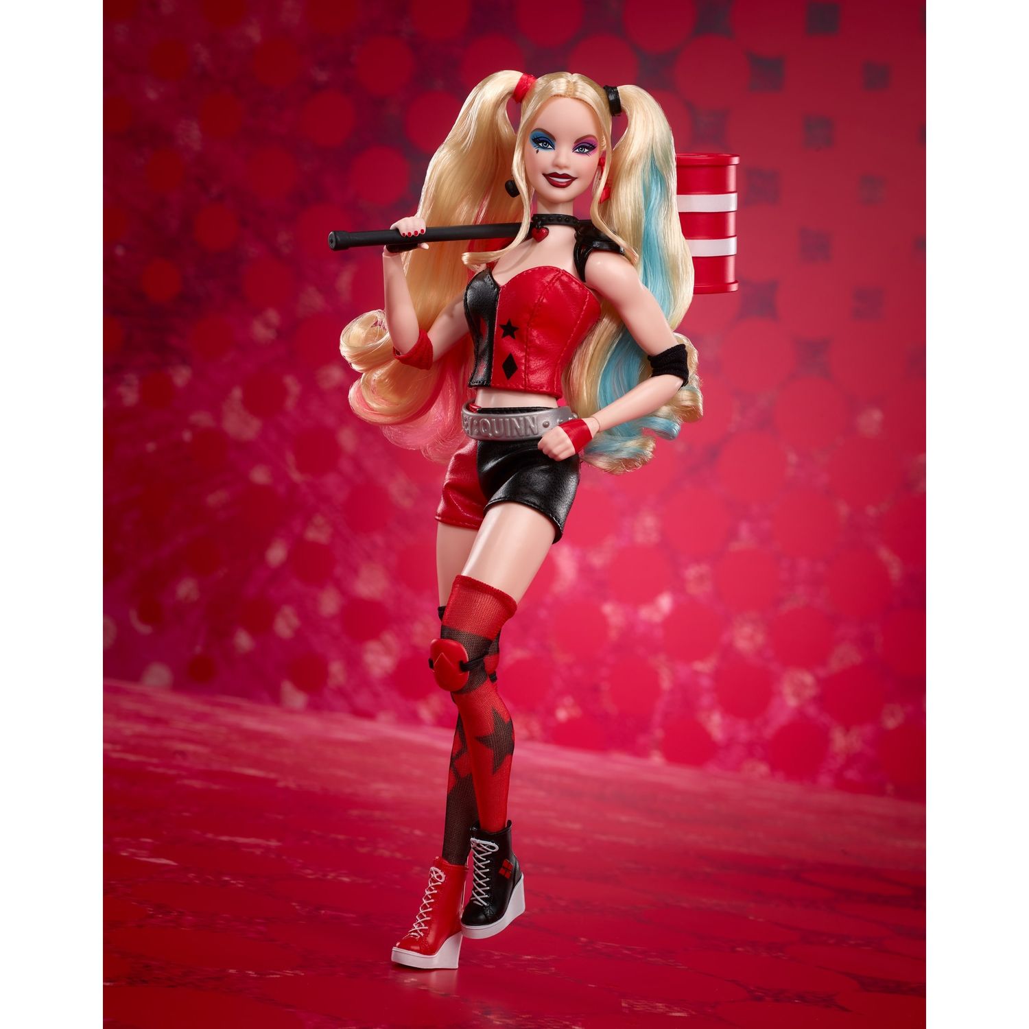 Barbie signature - harley quinn - DC COMICS, Barbie