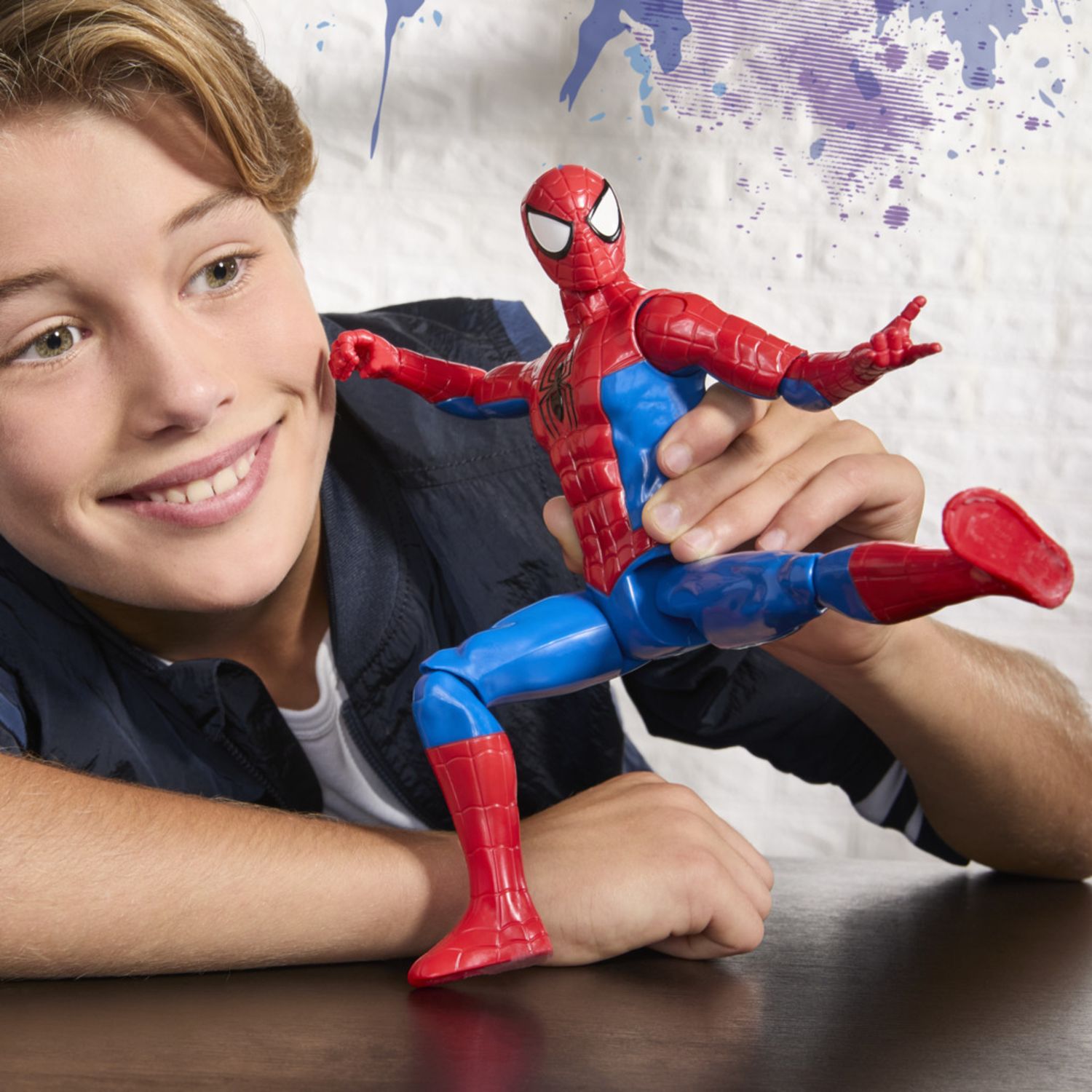 Hasbro marvel spider-man, titan series, spider-man – action figure, giocattoli di supereroi da 30 cm per bambini e bambine dai 4 anni in su - Spiderman
