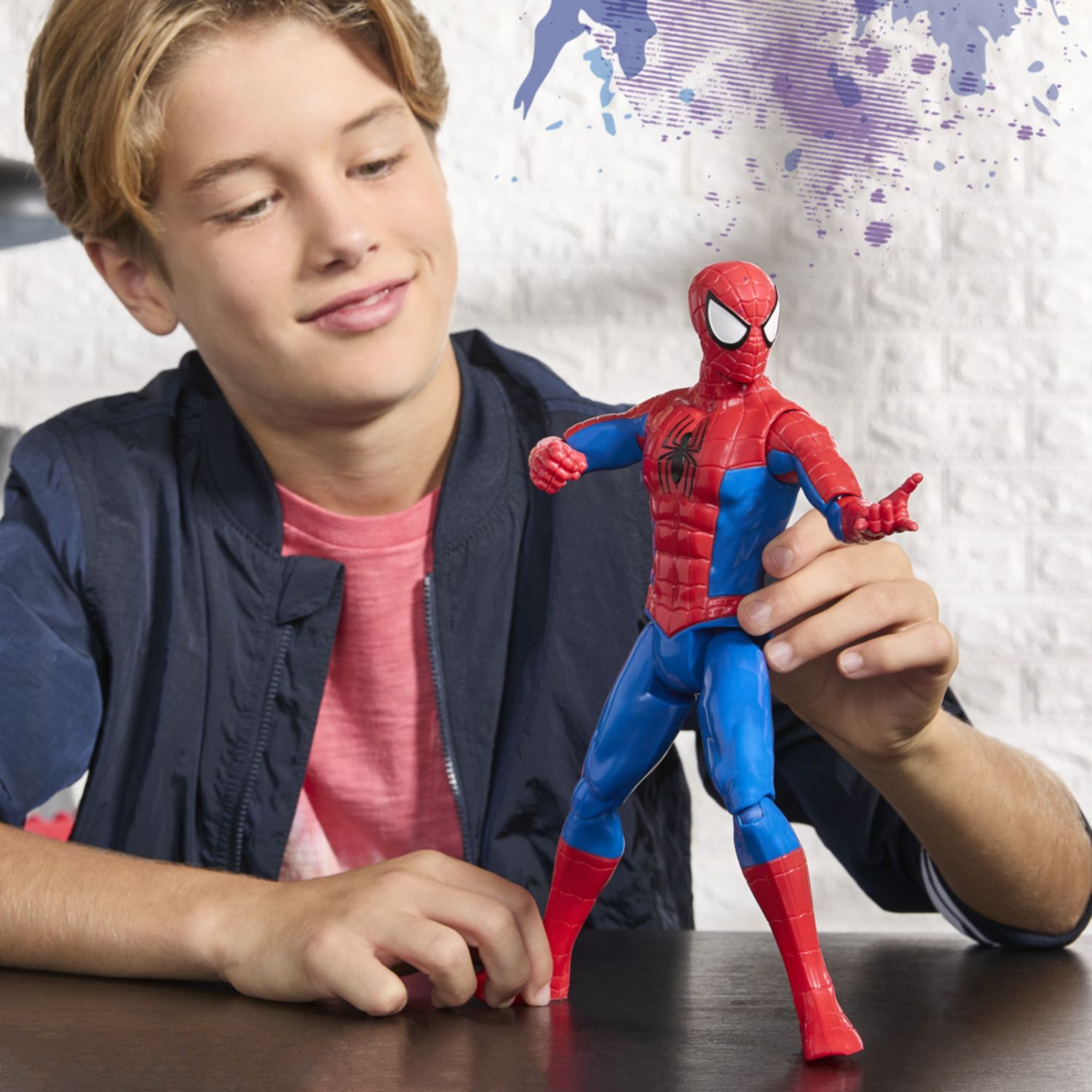 Hasbro marvel spider-man, titan series, spider-man – action figure, giocattoli di supereroi da 30 cm per bambini e bambine dai 4 anni in su - Spiderman