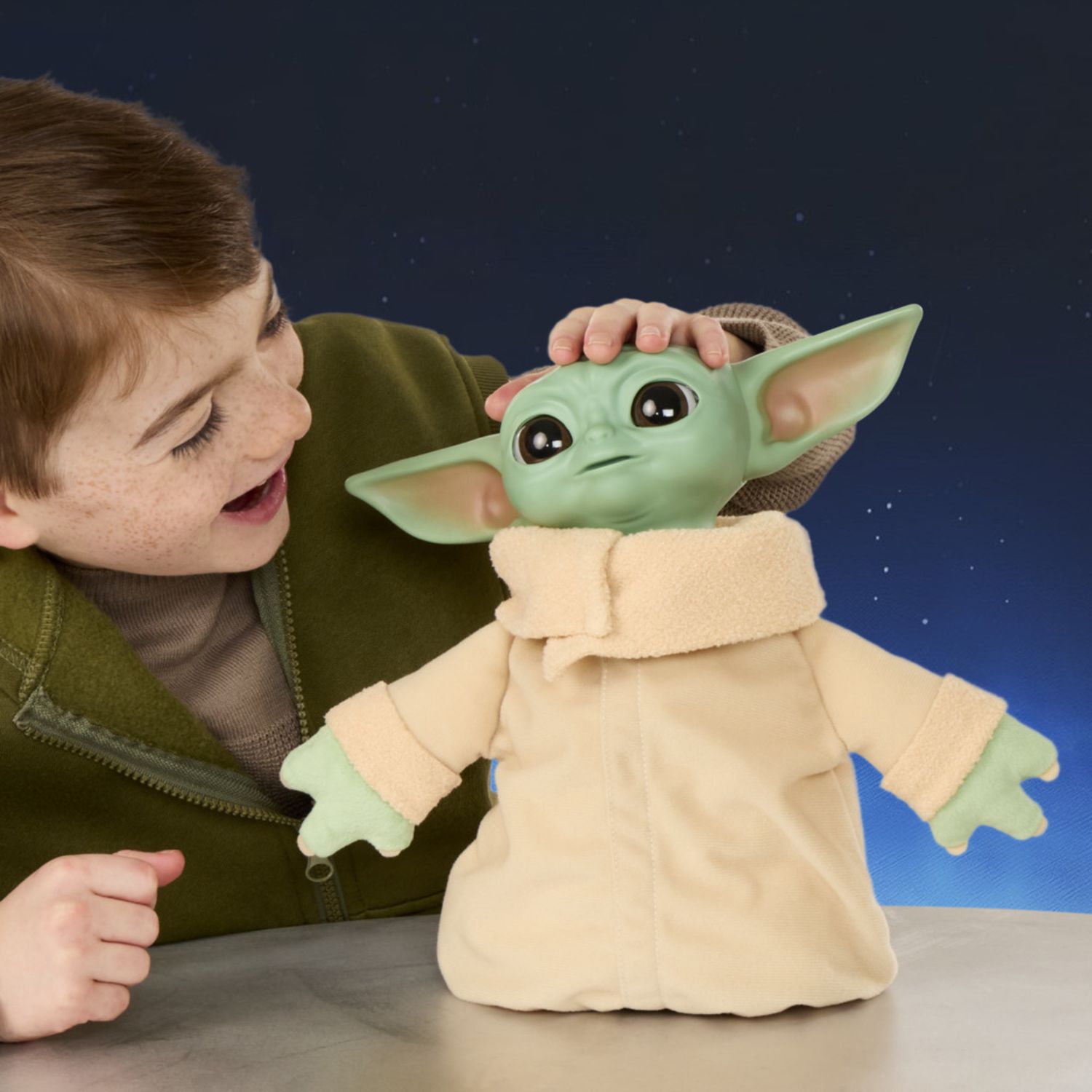 Hasbro star wars, grogu adventure buddy – giocattolo animatronico, peluche interattivo - Star Wars
