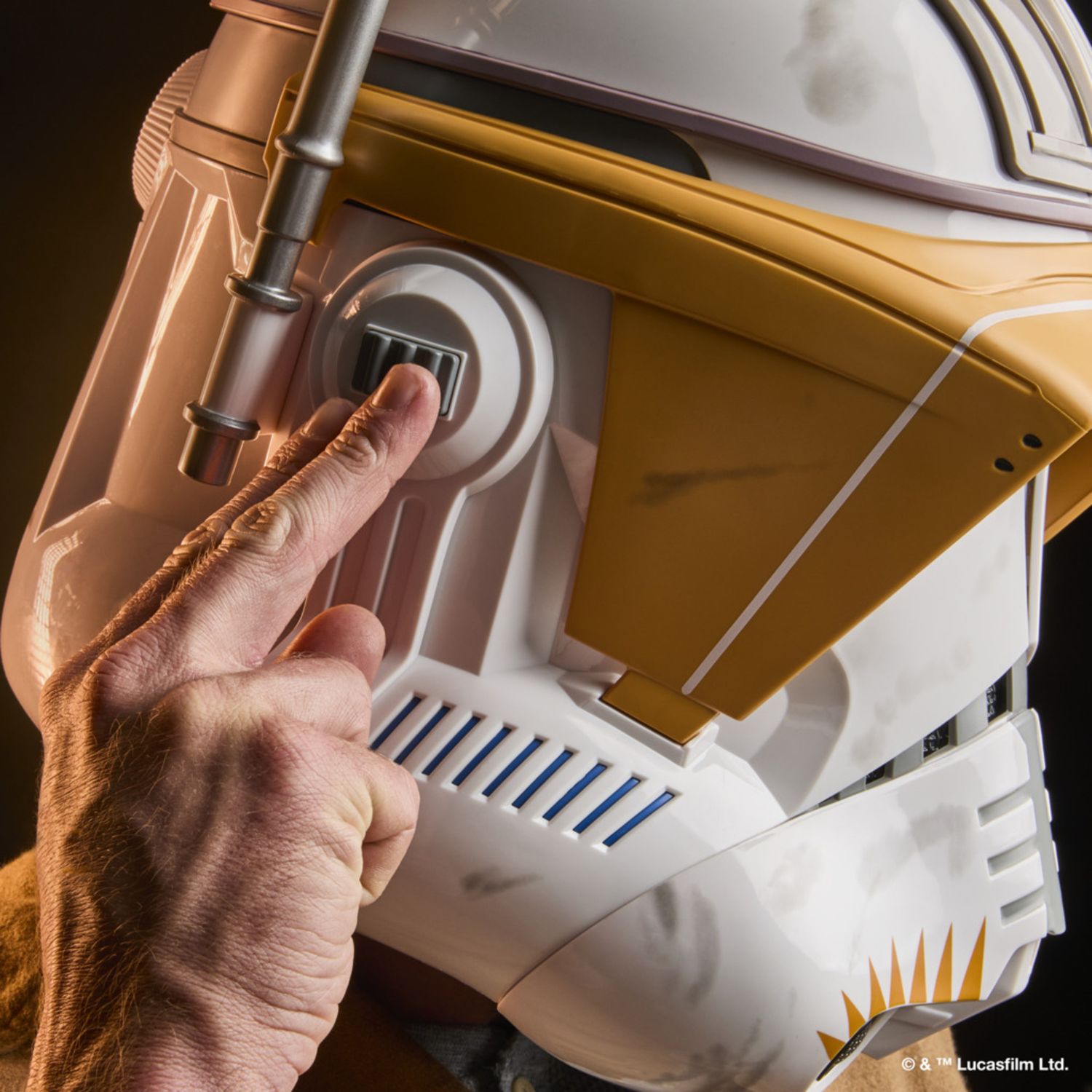 Hasbro star wars the black series, casco elettronico del comandante clone cody – articolo per roleplay per adulti - Star Wars