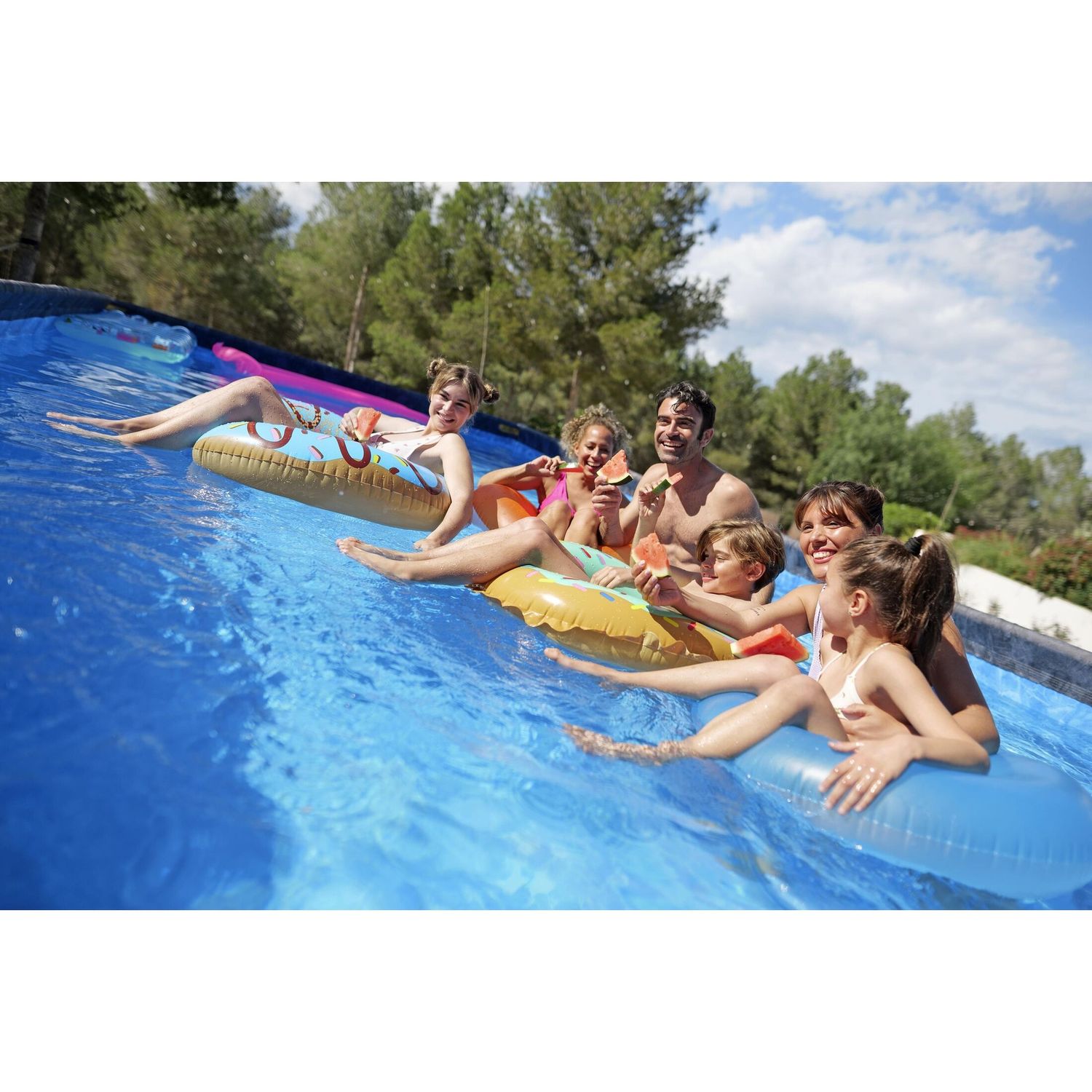 Piscina rettangolare di dimensioni 24' x 12' x 52" / 7,32 m x 3,66 m x 1,32 m - Bestway