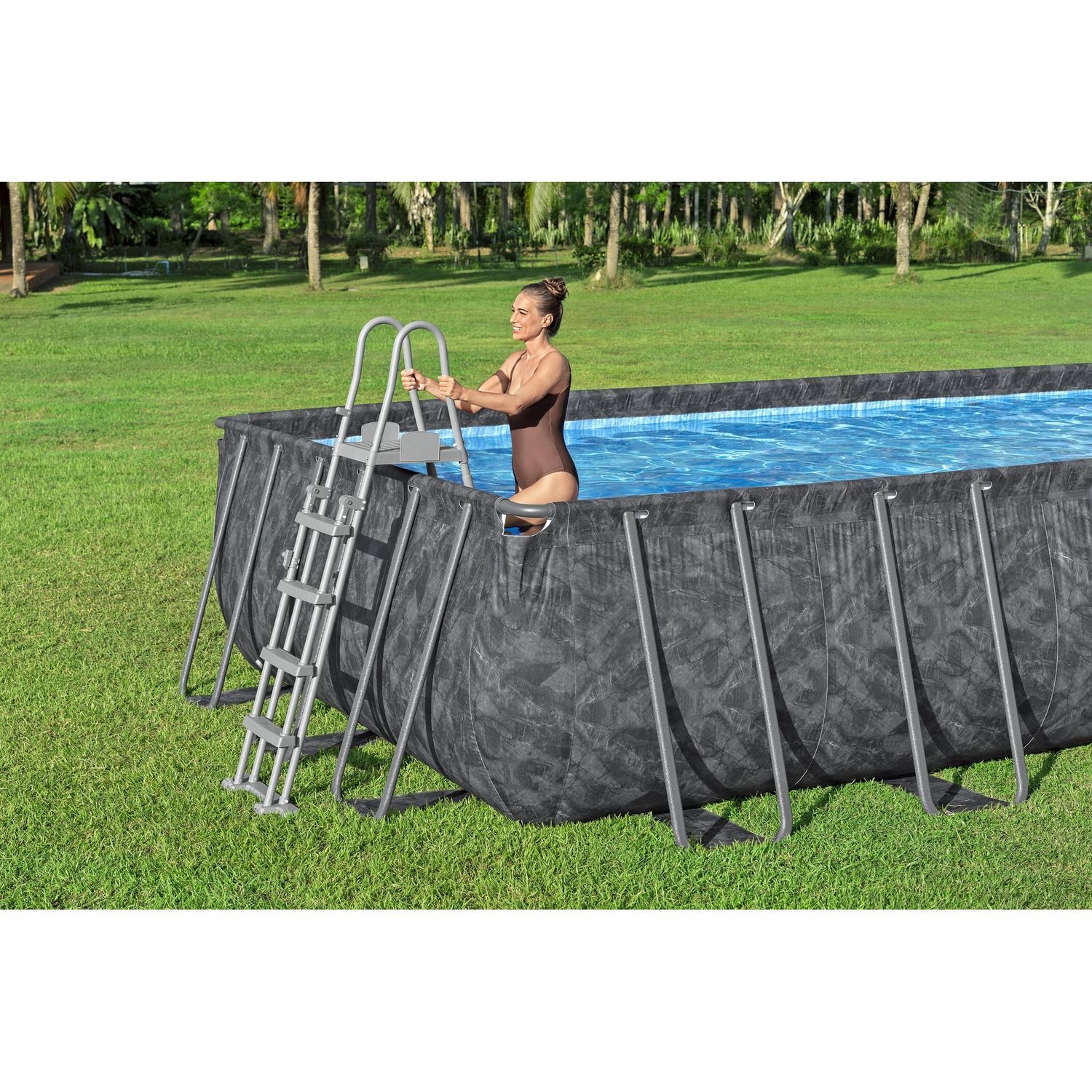 Piscina rettangolare di dimensioni 24' x 12' x 52" / 7,32 m x 3,66 m x 1,32 m - Bestway