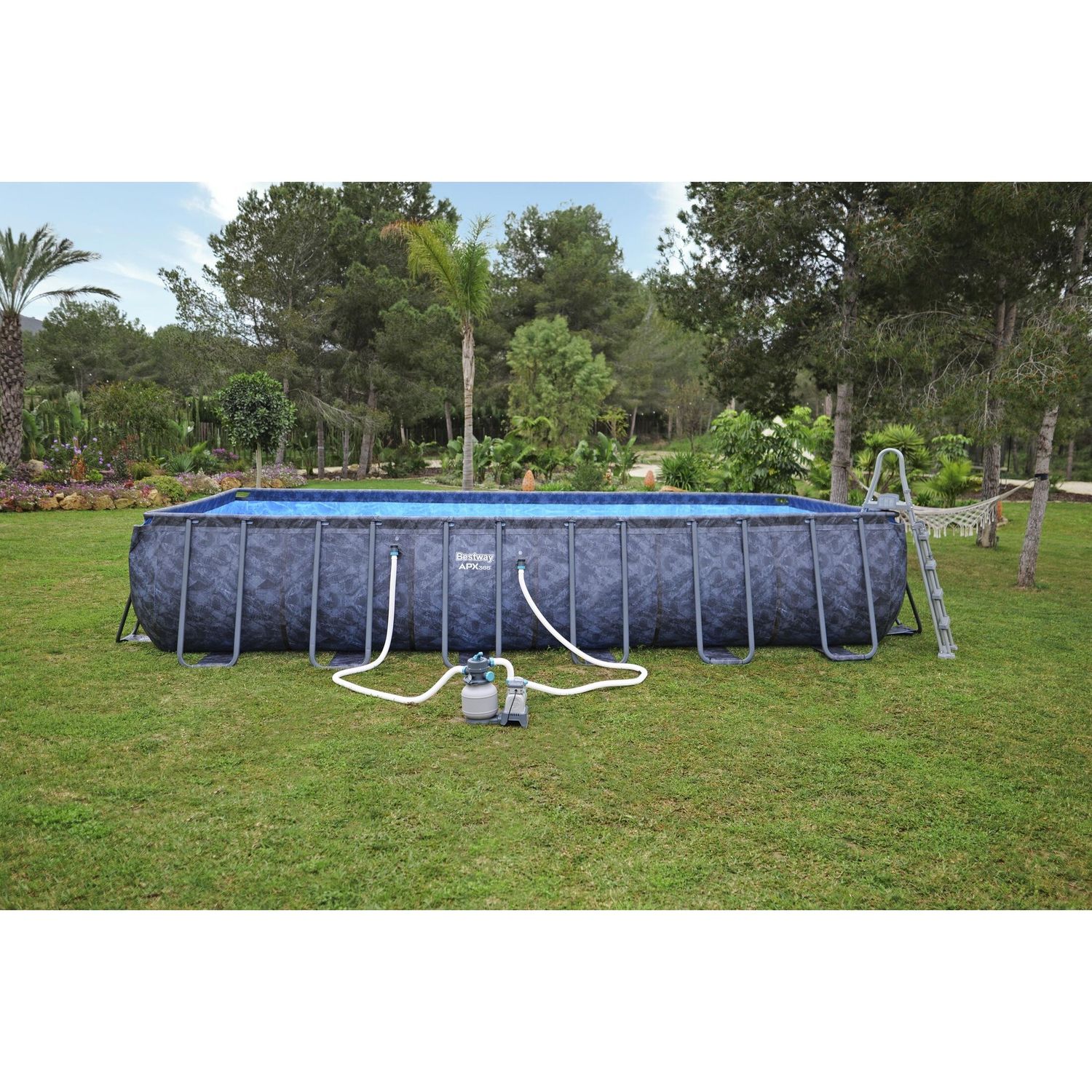 Piscina rettangolare di dimensioni 24' x 12' x 52" / 7,32 m x 3,66 m x 1,32 m - Bestway