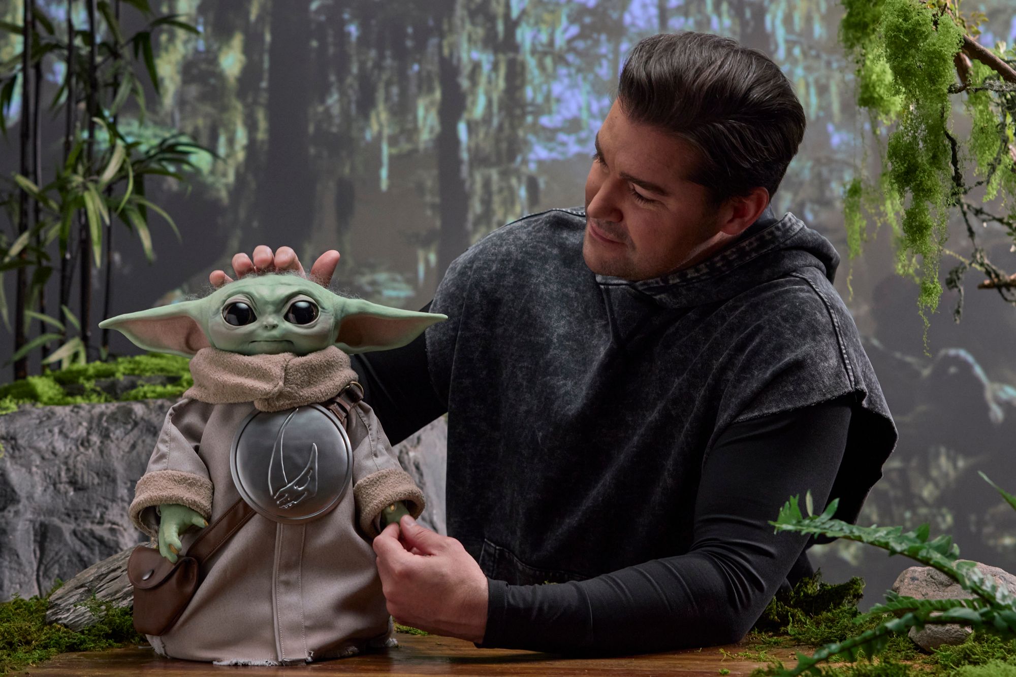 Star wars ultimate grogu animatronico premium 1:1 - replica grandezza naturale edizione limitata, oltre 250 animazioni e suoni, 14+ - Star Wars